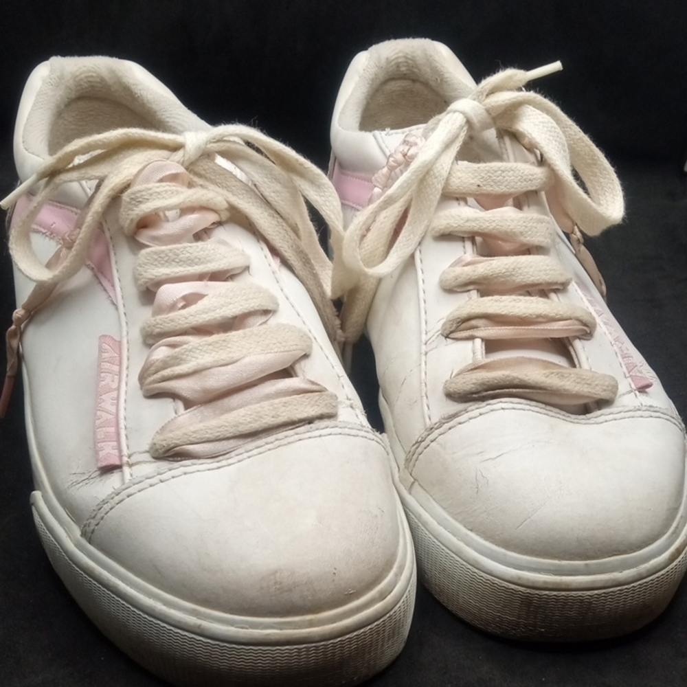 Rare Vintage Women's Airwalk Sneakers In White and Pink With Ribbon Laces